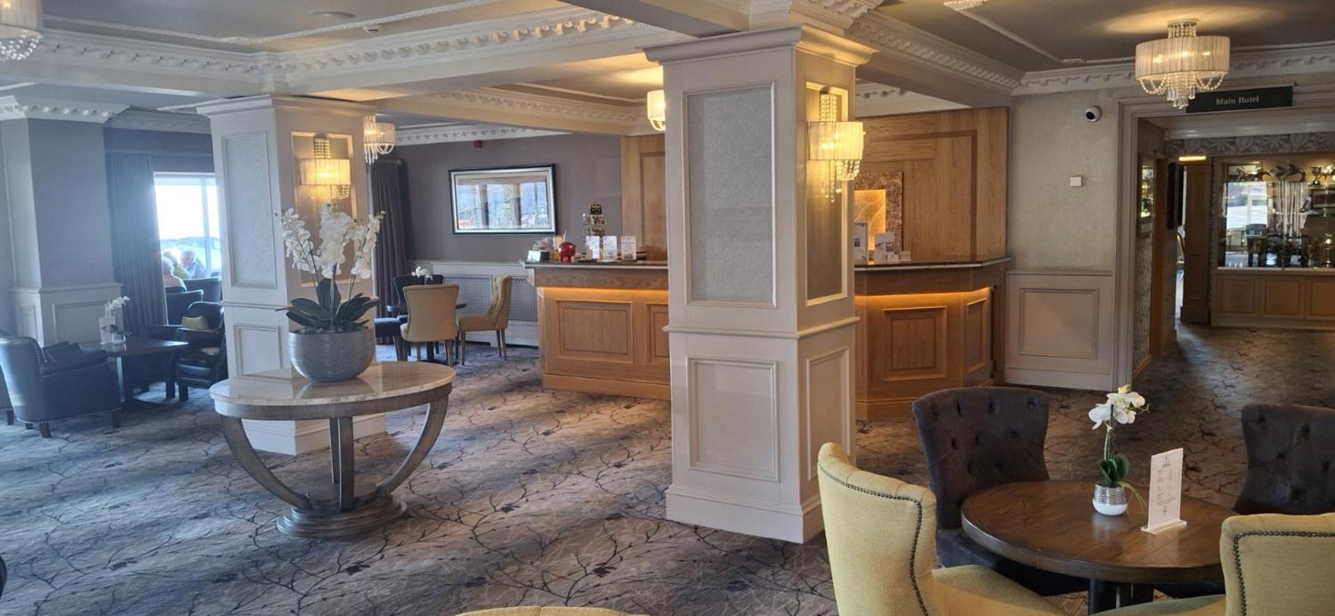 Royal Court Hotel بورتراش المظهر الخارجي الصورة