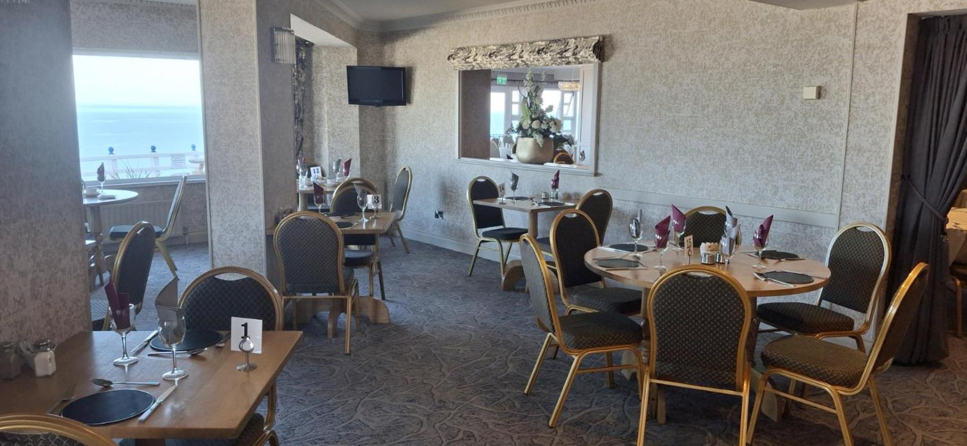 Royal Court Hotel بورتراش المظهر الخارجي الصورة