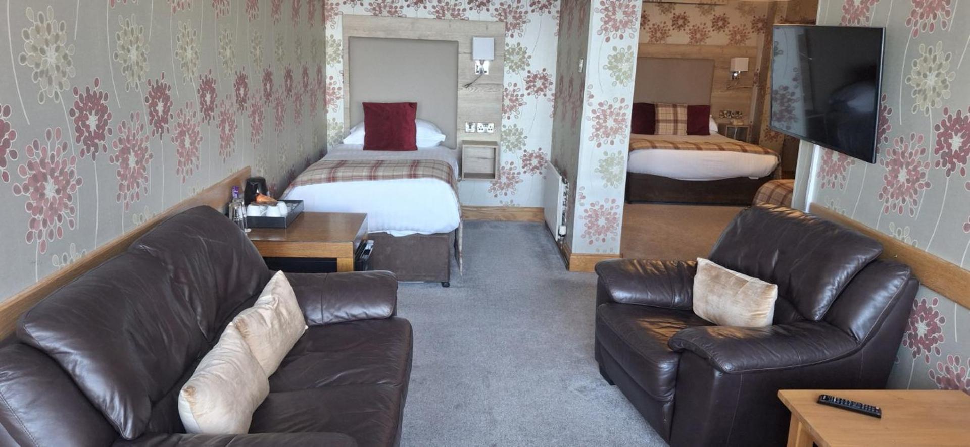 Royal Court Hotel بورتراش المظهر الخارجي الصورة
