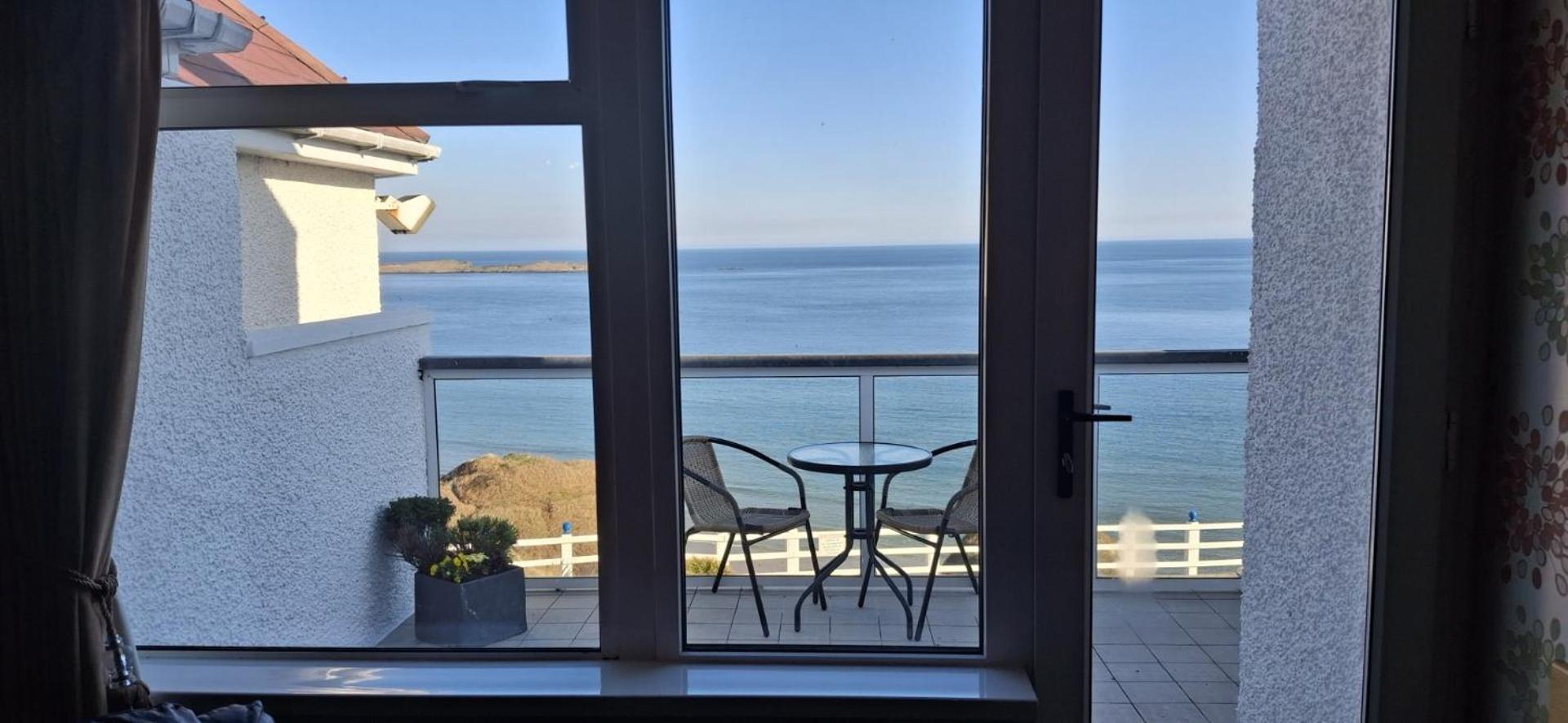 Royal Court Hotel بورتراش المظهر الخارجي الصورة
