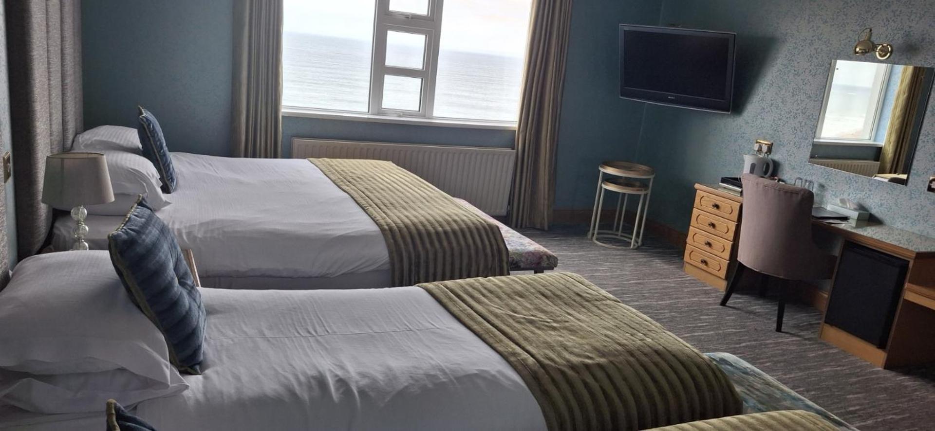 Royal Court Hotel بورتراش المظهر الخارجي الصورة